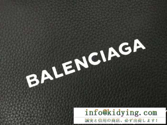 高級感バレンシアガ ショルダーバッグ コピーbalenciagaエブリデイカメラバッグxsロゴ付きカーフスキンスモールバッグ489809d6w2n1000