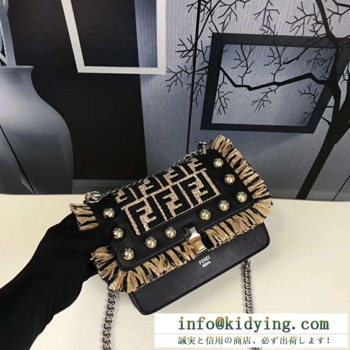 一枚持ちたい！フェンデイ 最新作 fendi バッグ ff logo embossed ショルダーバッグレディース 可愛い ミニ 多色