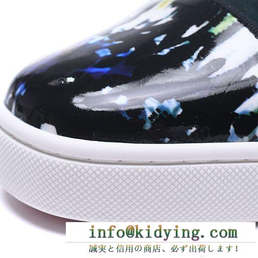 大人の足元飾るルブタン新作コピーローカットレザーChristian louboutinカジュアルメンズスニーカー