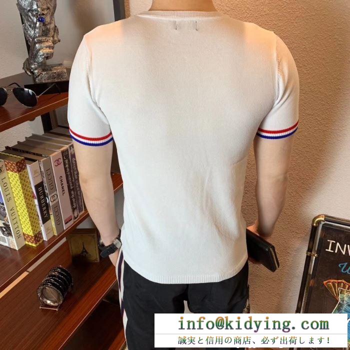 カジュアルな印象　MONCLER半袖ｔシャツ胸元にロゴ付きモンクレール 激安 偽物　着回し力抜群の1着　高品質人気　目前の注目ブランド
