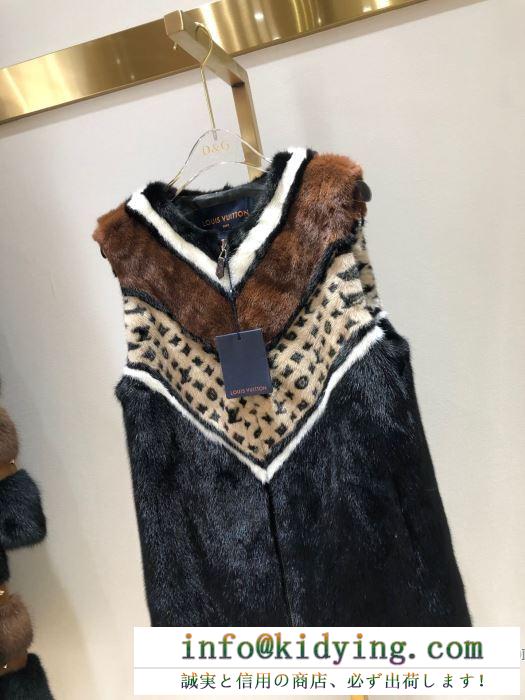 断然今年らしい人気秋冬新作 ルイ ヴィトン LOUIS VUITTON　冬のスタイリングに欠かせないアイテム  フード付きコート　秋冬シーズンらしさが漂う
