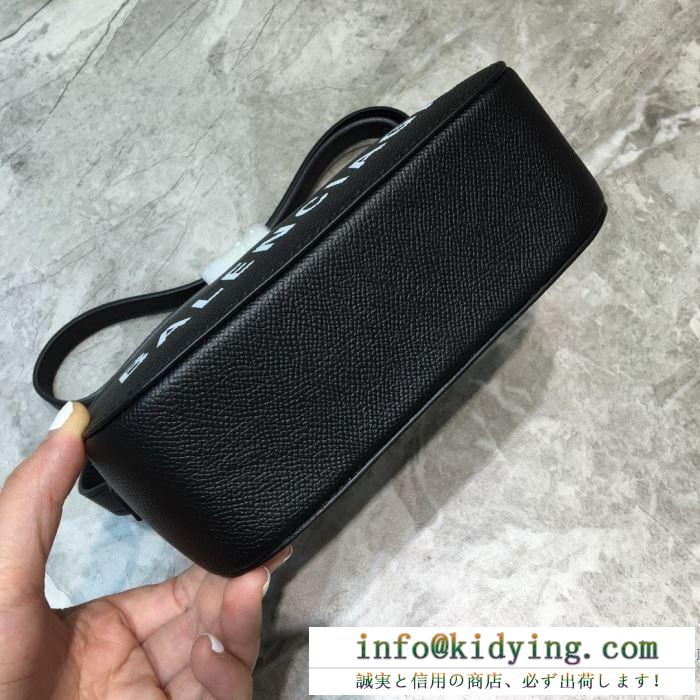 BALENCIAGA ショルダーバッグ 優しい印象のスタイルに レディース コピー ロゴ バレンシアガ 多色 激安 558171_0otnm_1090