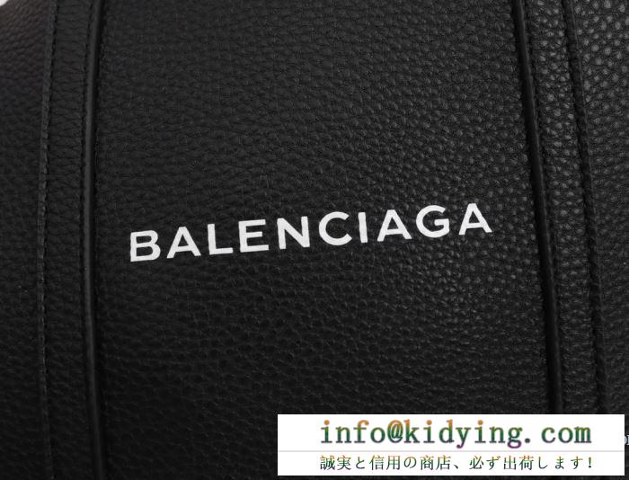 ゆるっとした雰囲気に ショルダーバッグ バレンシアガ balenciaga レディース コピー ブランド 限定品 格安 551812d6w2n1000