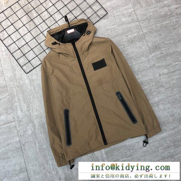バーバリー ジャケット 値段 軽快に見せるデザインで大活躍 メンズ burberry 限定通販 ブラック 茶色 スーパーコピー vip価格