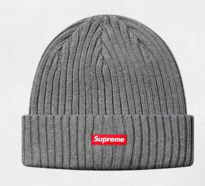 暖かい印象を作り出すシュプリーム キャップ supreme ニット帽子 グレー 男女兼用.