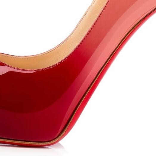 フェミニンな印象をプラスしてくれるChristian louboutin クリスチャンルブタン 2色選択可能のハイヒールパンプス.