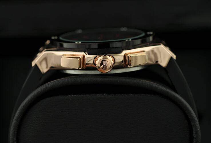 贅沢なモデルのHublot、ウブロの日付表示で防水性能が抜群なメンズ腕時計/自動巻きウオッチ.
