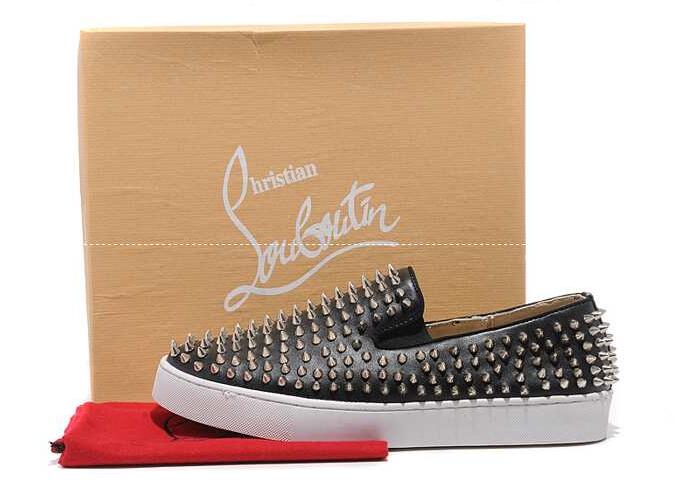 秋冬新作のChristian louboutin、クリスチャンルブタンの履き心地が良いスダッズスニーカー/カジュアルシューズ/黒い靴.