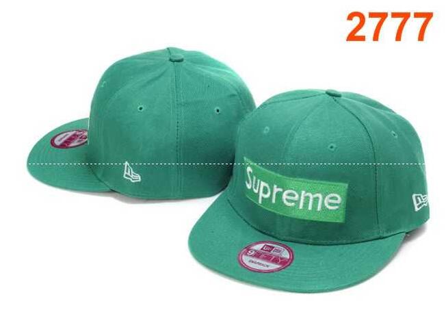夏コーデにオシャレ感を演出するSupreme、シュプリームのワークキャップ.