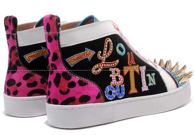 数量限定品のChristian louboutin、クリスチャンルブタンのスダッズでのインソールスニーカーシューズ.