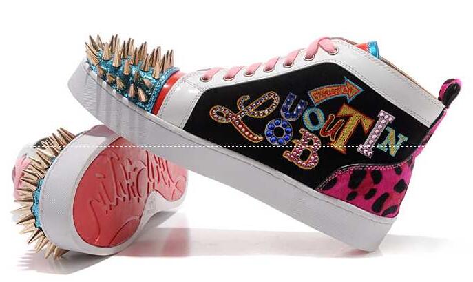 数量限定品のChristian louboutin、クリスチャンルブタンのスダッズでのインソールスニーカーシューズ.