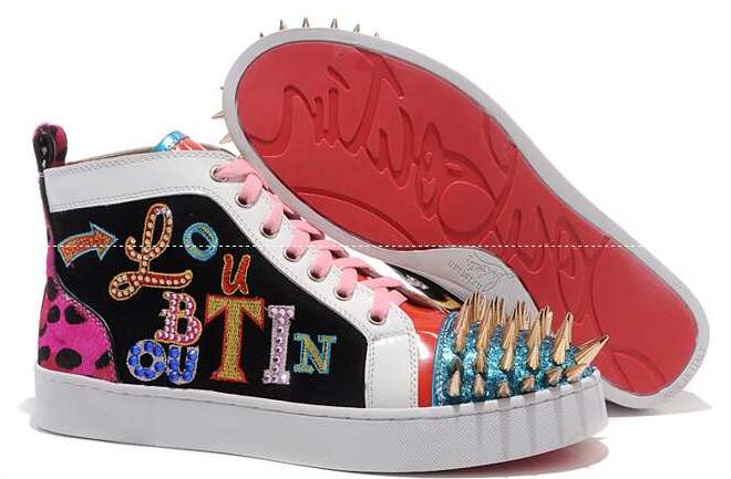 数量限定品のChristian louboutin、クリスチャンルブタンのスダッズでのインソールスニーカーシューズ.
