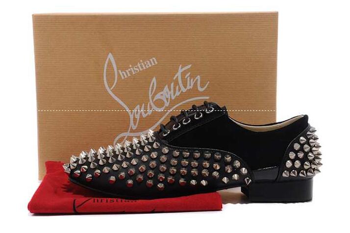 圧倒的なコストパフォーマンスのChristian louboutin、ルブタン スニーカー コピーのスタッズメンズパンプス.