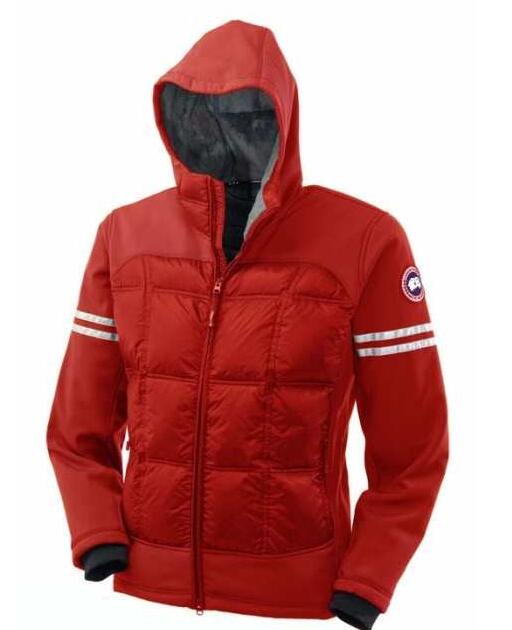 秋冬物のCanada goose、カナダグースの軽い着心地のダウンジャケット.