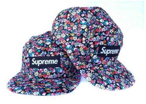 春夏新作のSupreme、シュプリームのお洒落なワークツバメ花模様帽子.