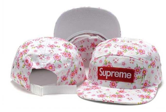 可愛い花模様のブルガリ コピー品 通販 シュプリーム、supremeの女性帽子.