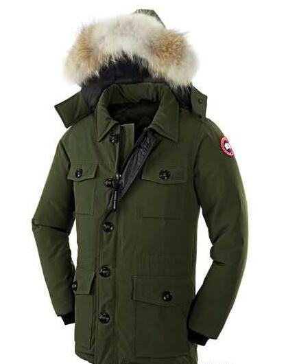 高品質なカナダグース、Canada gooseの上品な雰囲気を醸し出す保温性のメンズロングダウンジャケット.