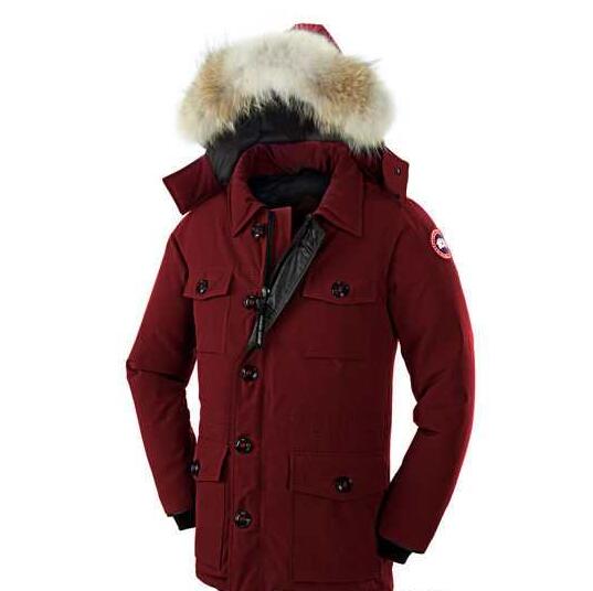 高品質なカナダグース、Canada gooseの上品な雰囲気を醸し出す保温性のメンズロングダウンジャケット.