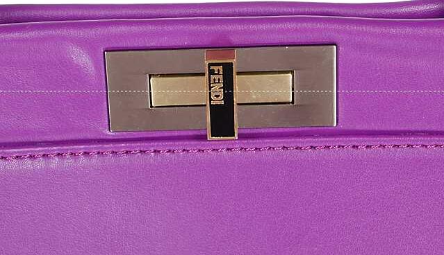 可愛い紫のフェンディ、Fendiの革レディースハンドバッグ.