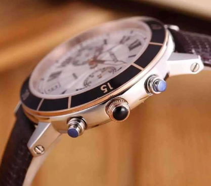 クラシック cartier カルティエ 海外セレブ定番愛用 5針クロノグラフ 日付表示 男性用腕時計 4色可選 通販
