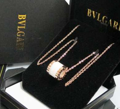  超人気タレント愛用 bvlgari ブルガリ コピー ネックレス 綺麗 アクセサリー.