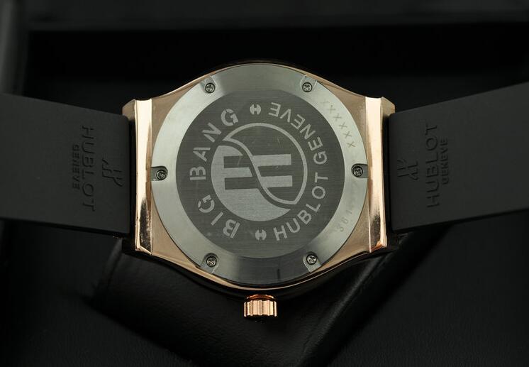 日付付きの3針 ウブロ ビッグバン hublot コピー 超激得新品の自動巻きメンズ腕時計 イエローとブルー文字盤 黒ベルトウォッチ.