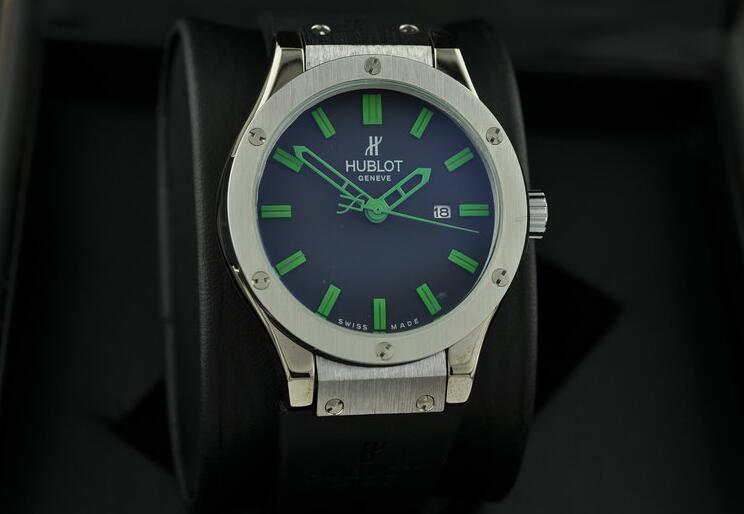 ウブロ 時計 メンズ hublot 3針グリーンステンレス文字盤 日付付き 自動巻きのビッグバン アエロバン ガルミッシュ 腕時計. 
