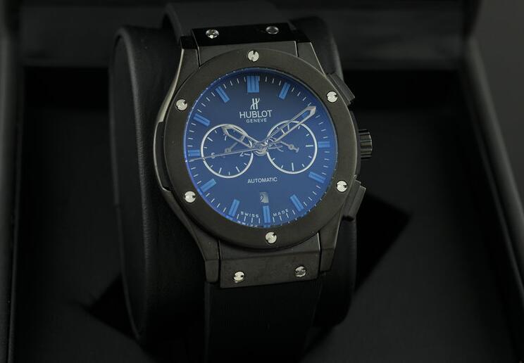 ウブロ 時計 ビッグバン ウニコ ブラック セラミック ブレスレット お気に入りの自動巻き 5針 hublot メンズウォッチ.