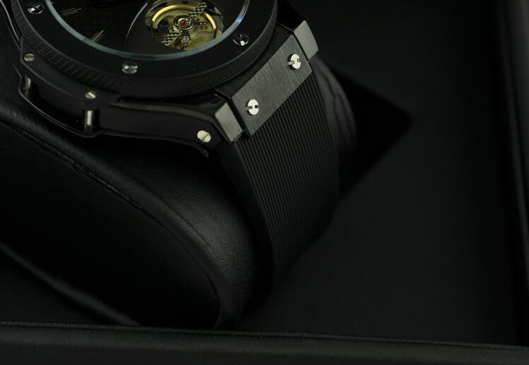 自動巻き ウブロ スーパーコピー n品 高級品 通販のメンズ腕時計 ビッグバン クラシックフュージョンチタニウム hublot ブラックウォッチ.