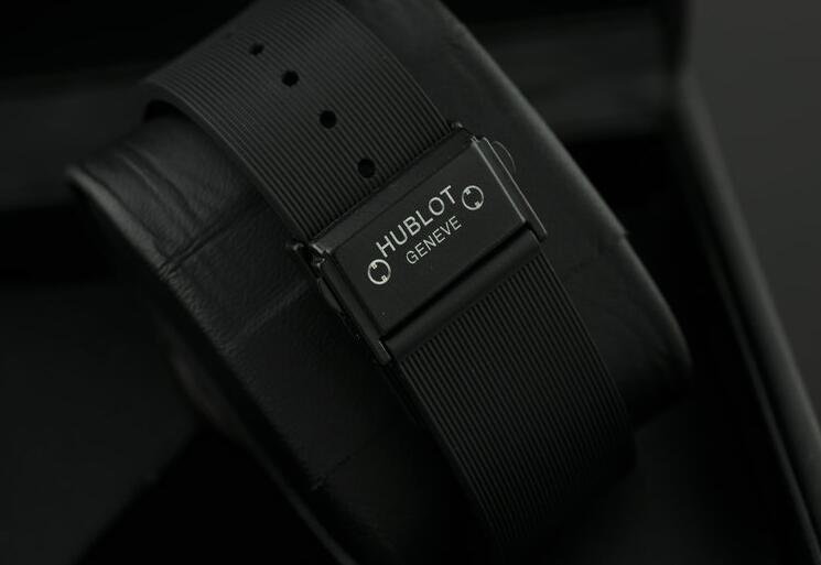 アエロバン ステンレススチール 品質保証安いhublot スーパーコピー ブルー文字盤 日付が付きの男性腕時計.