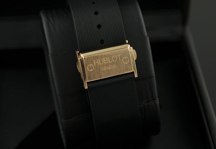 ゴールド文字盤のhublot ビッグバン スチールの人気セール低価のウブロ 時計 コピー メンズウォッチ.