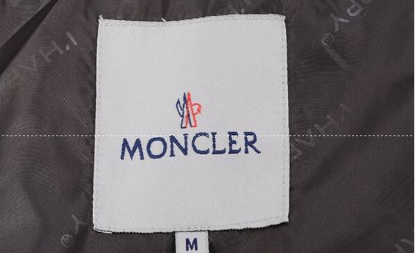 Moncler マヤ maya ワッペン 中綿 黒 2017年モデル入荷のレディースダウンジャケット ブランド.