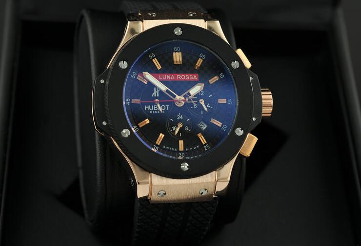 ウブロ ビッグバン スティール セラミック 301.sb.131.rx 大人気なhublot 日付が付き ブラックとゴールド メンズ 腕時計.