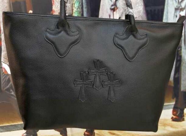 最大限引き出してくれるCHROME hearts クロムハーツ chプラス コピー 素材感が魅力バッグ