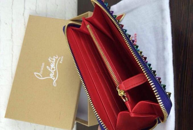 紫のレディース ルブタン 財布 コピー 超激得格安のパネトーネ スパイク スタッズ christian louboutin ラウンドファスナー 長財布.