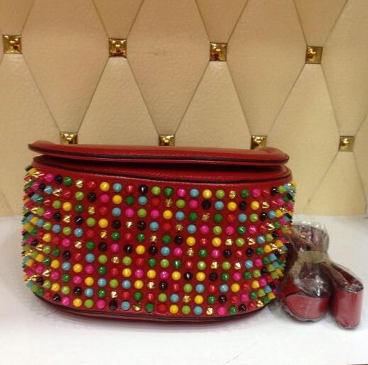 新作入荷人気なCHRISTIAN louboutin パロマ ミディアム トート パネトーネ スタッズ ミニボストン 赤色のクリスチャンルブタンレディース3wayハンドバッグ.