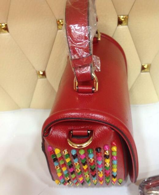 新作入荷人気なCHRISTIAN louboutin パロマ ミディアム トート パネトーネ スタッズ ミニボストン 赤色のクリスチャンルブタンレディース3wayハンドバッグ.