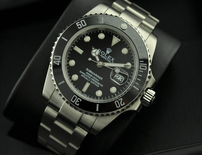 赤字超特価セールのロレックス 腕時計 メンズ rolex サブマリーナ デイト オイスターパーペチュアル 16610 自動巻き シルバー 男性ウォッチ.