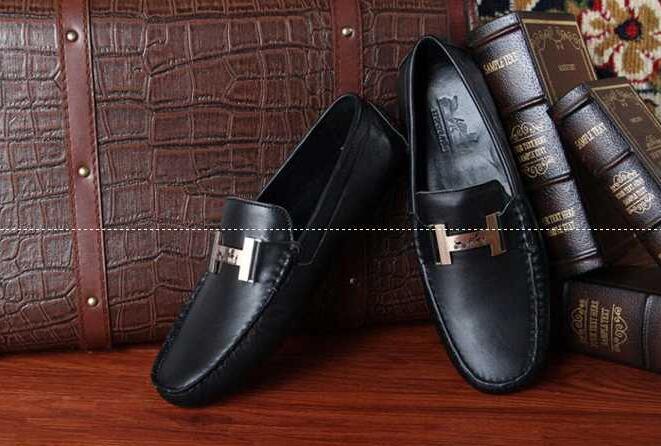 限定セール新品のエルメス レザー h 金具 黒とネイビーの2色選択 hermes メンズローファー 靴.