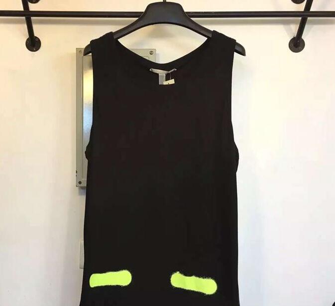 オフホワイト off-white メンズタンクトップ カットソー ビッグ ノースリーブ ストリート インナー 肌着 黒と白の2色夏服.