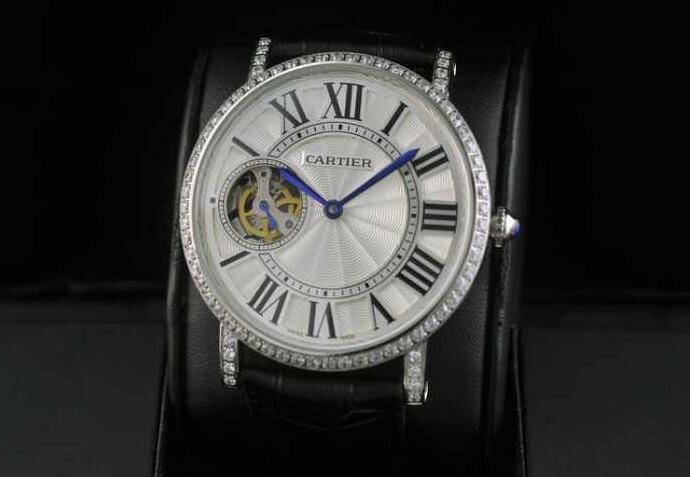 カルティエ コピー cartier バロンブルー 自動巻き お得低価のメンズ腕時計 ブラックレザー ホワイト文字盤 w6920046.
