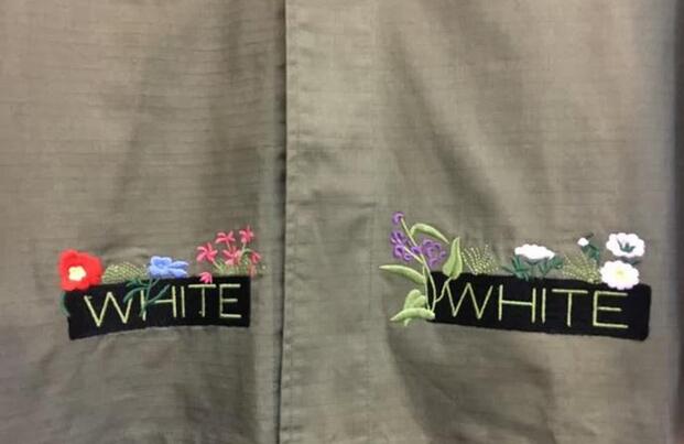 定番デザイン OFF-WHITE オフホワイト 　上品な色使いに人気シャツランキング