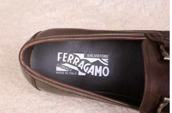 活躍してくれるFERRAGAMO　ビジネスシューズ人気ブランド　サルヴァトーレフェラガモ　上質なレザー　 靴