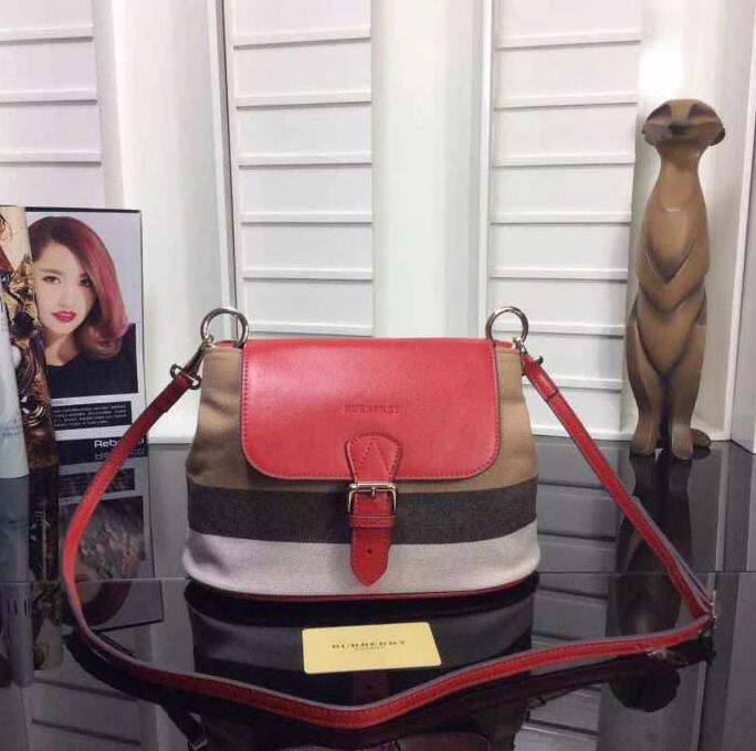 お買い物　BURBERRY  バーバリー レディース コピー 収納性が高いショルダーバッグ