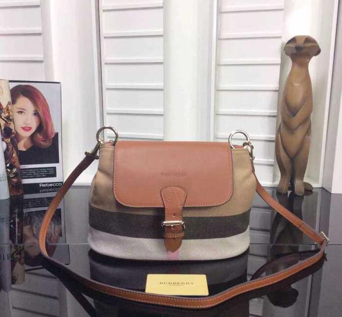 お買い物　BURBERRY  バーバリー レディース コピー 収納性が高いショルダーバッグ