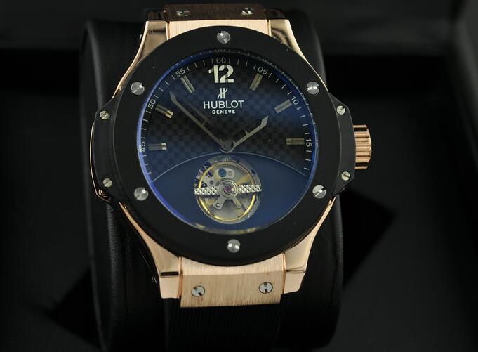 最安値セール ビッグバン ダイバーズウォッチ メンズ腕時計 200m防水 hublot ウブロ 時計 コピー ゴールドとブラック.