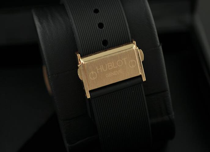 最安値セール ビッグバン ダイバーズウォッチ メンズ腕時計 200m防水 hublot ウブロ 時計 コピー ゴールドとブラック.