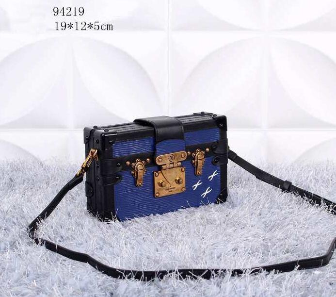 LOUIS vuitton レディースショルダーバッグ 肩掛け 斜め掛け 限定セール定番人気なヴィトン コピー ブルー バッグ.