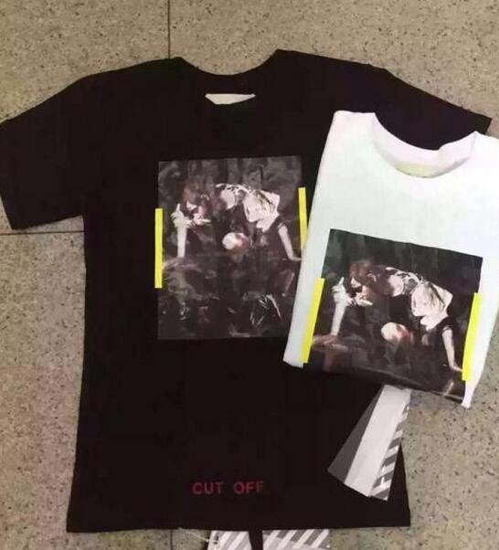 大人の夏コーデ　OFF-WHITE オフホワイト 快適な着心地　tシャツ ブランド 人気