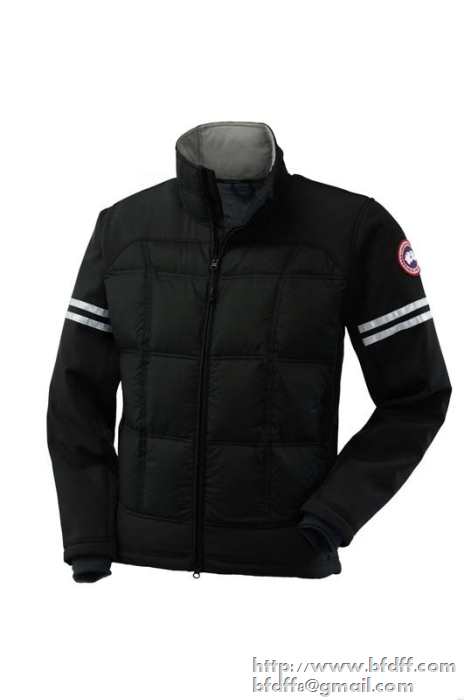 強い魅力を感じる一枚2017秋冬物 canada goose ダウンジャケットダウンジャケットメンズコピー 3色可選 軽くて暖かい